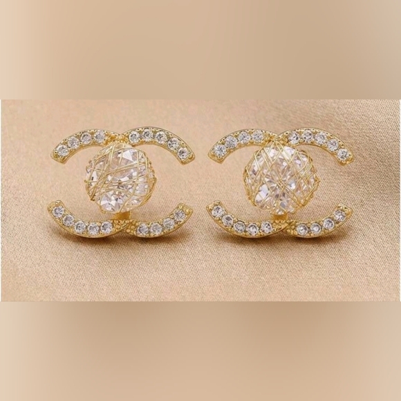 Sparkly CHANEL Style Earrings - Picture 10 of 10